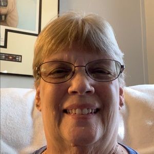 Meet your Posher, Dee